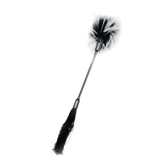 Ostor és cirógató egyben (fekete-fehér)