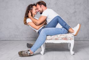 Próbálj ki új pózokat a szexhinta segítségével!