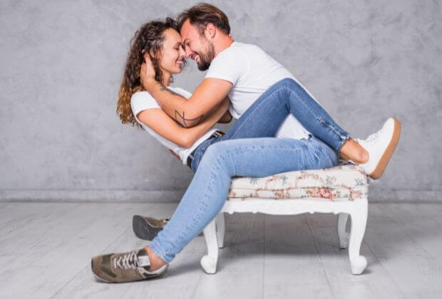 Próbálj ki új pózokat a szexhinta segítségével!