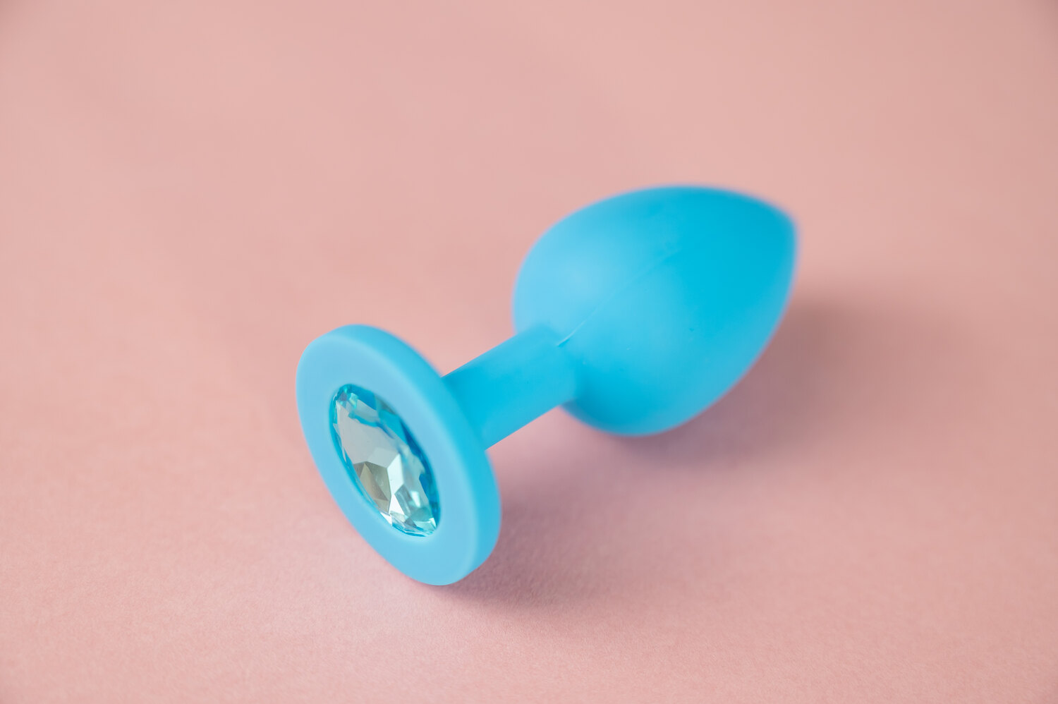 Kristályos anál plug elegáns megjelenéssel – Szexshop.hu sex shop