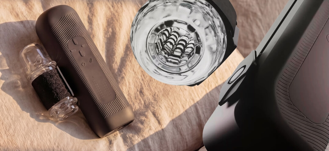 The Handy 2 vezeték nélküli, app- és VR-kompatibilis férfi maszturbátor erős motorral és 12,5 cm lökethosszal | Szexshop.hu sex shop
